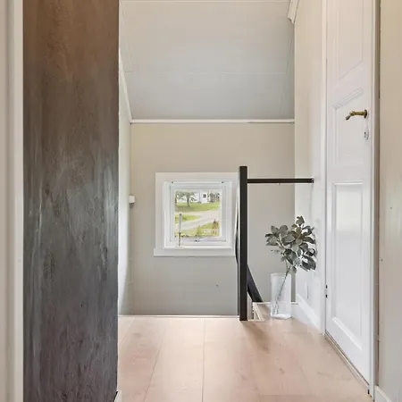 בית נופש Live Like A Local In Leknes, Sleeps 6, Free Parking לקנס