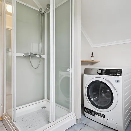 בית נופש Live Like A Local In Leknes, Sleeps 6, Free Parking *
